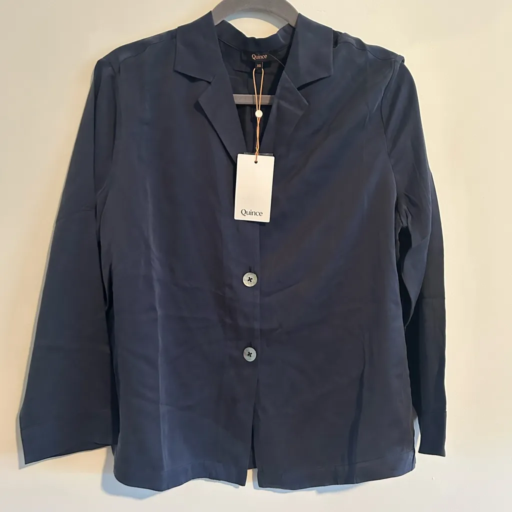 NWT Quince 100% Washable Silk Pajama Long Sleeve Top Indigo Blue Size XS - Image 2