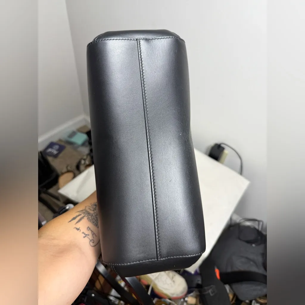 NWT Everlane The Form Black Messenger Bag - Image 7