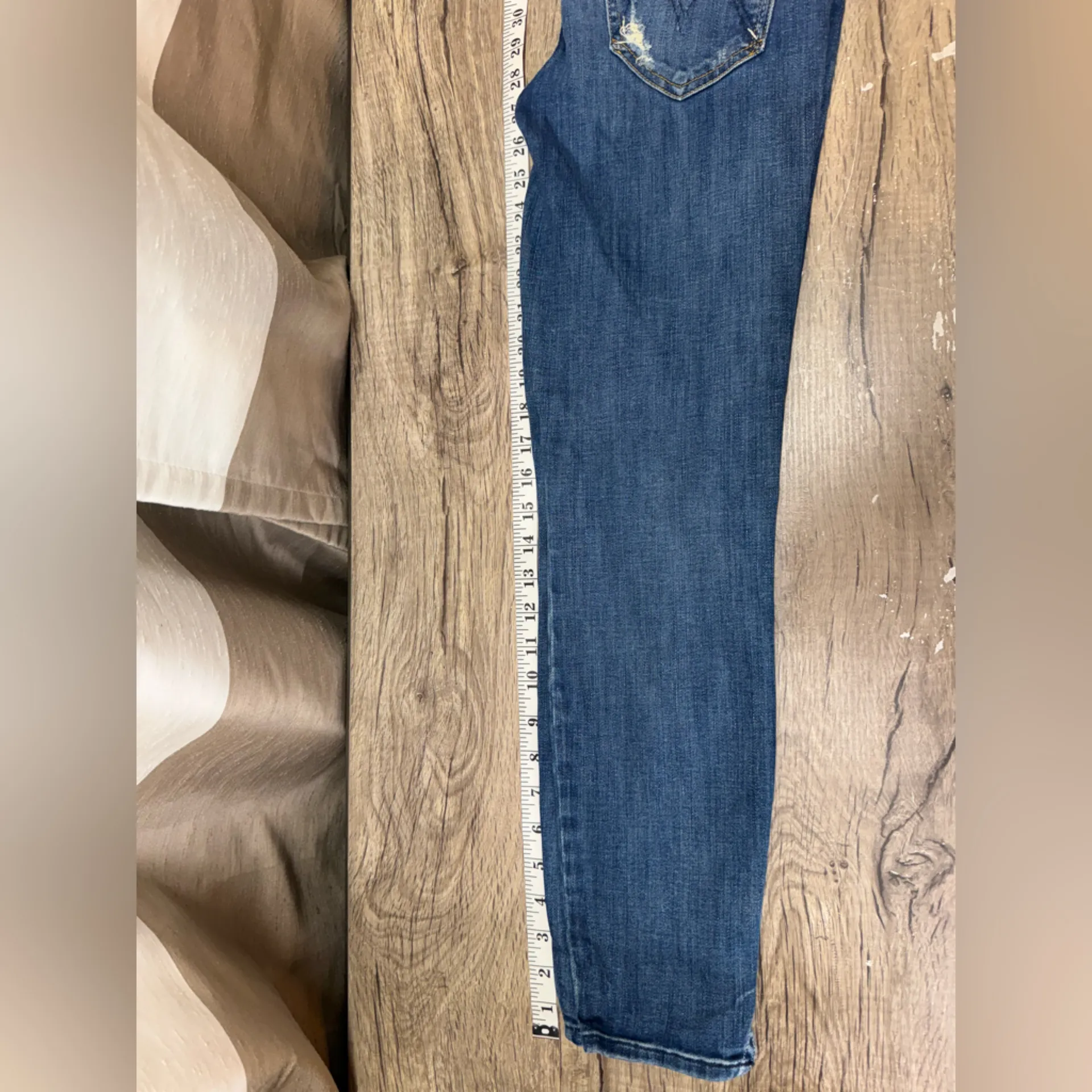 MOTHER the vamp jeans rough it up size 26 Blue - Image 4