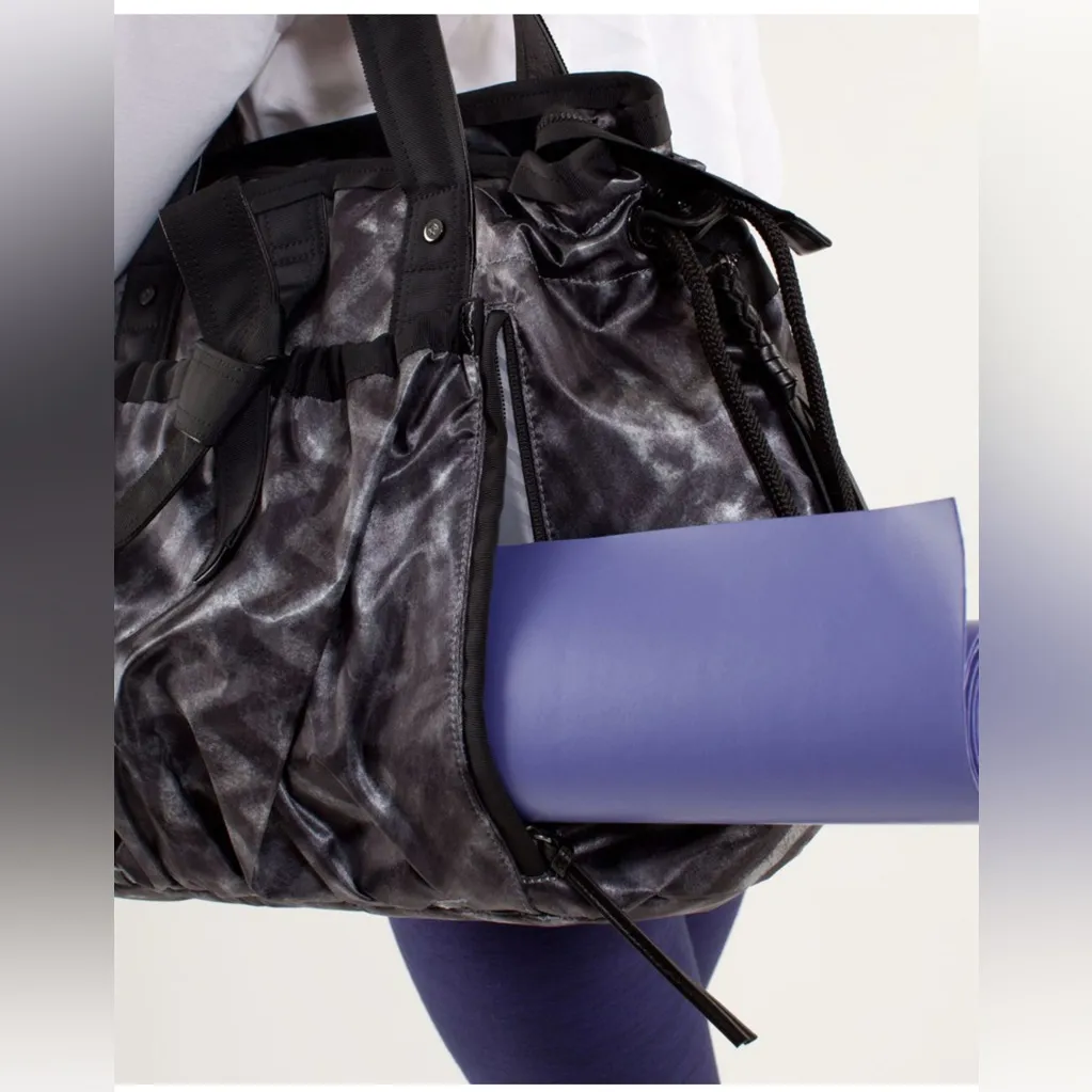 Lululemon‎ Om tote blazer print large - Image 3