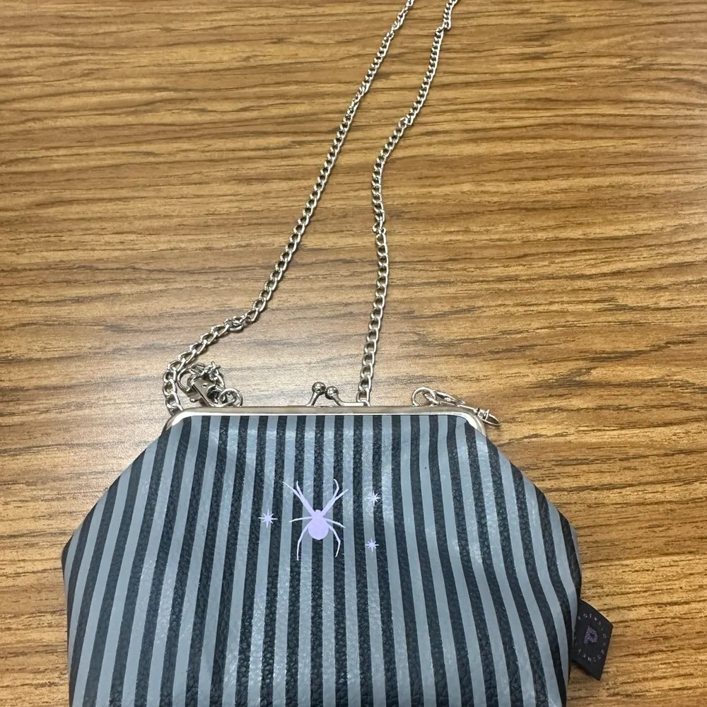 GOTHIC Crossbody Bag Black - Image 6