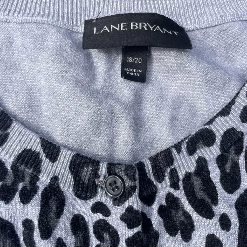 Lane Bryant Black and White Animal Print Sweater Size 18/20 - Image 2
