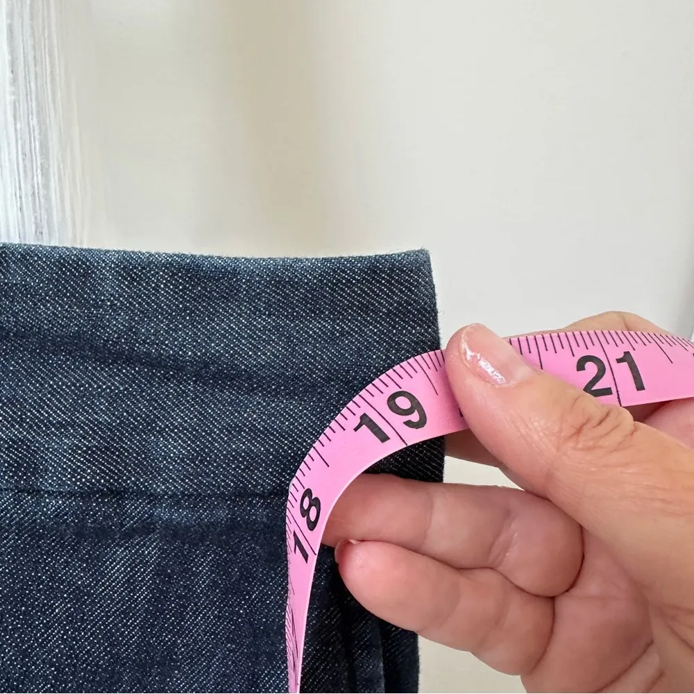 LOFT Women’s 4” Dark Denim Shorts Tailored Design Size - Image 9