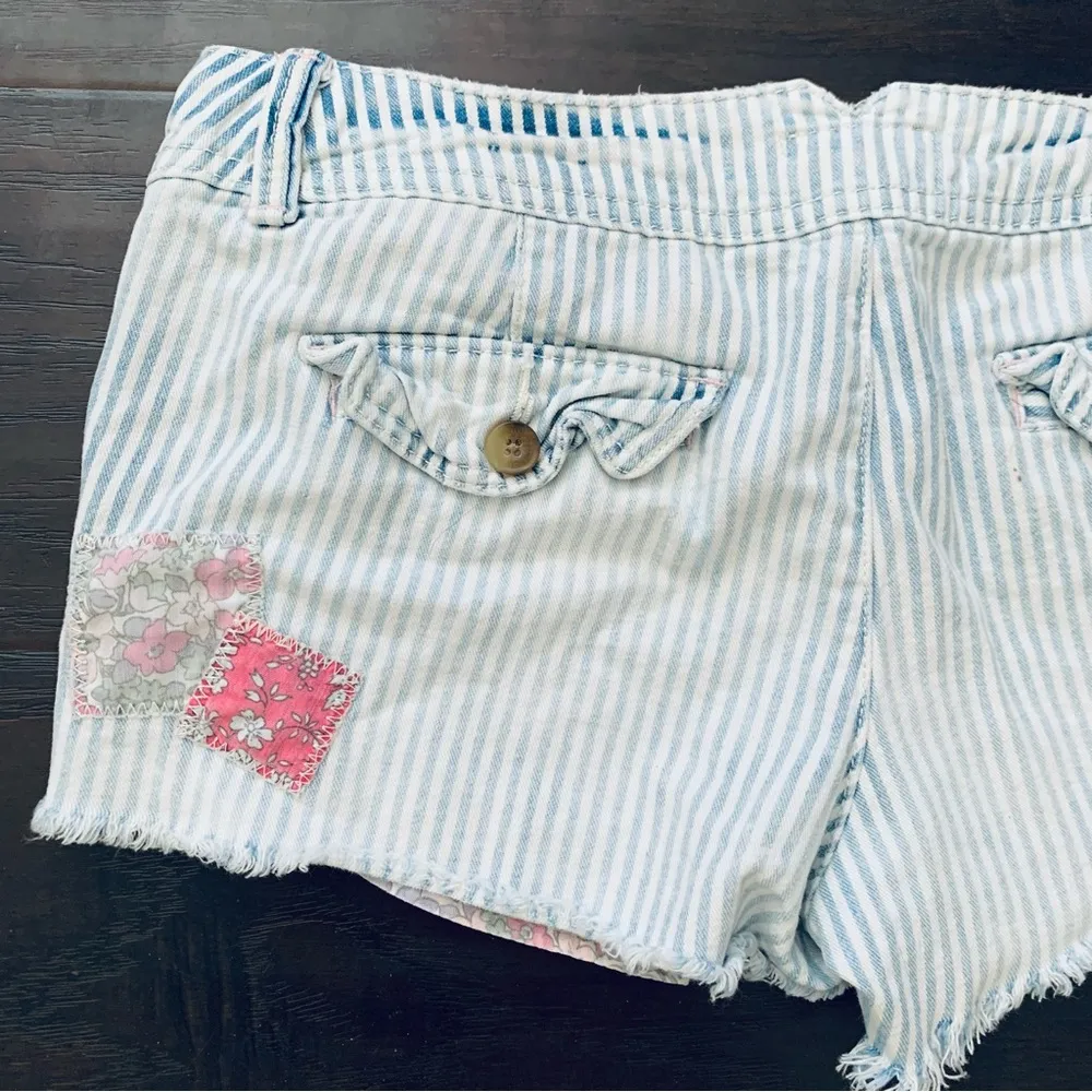 American Eagle AE White/Blue Striped w/Floral Patchwork Cut Off Jean Shorts | 2 - Image 5