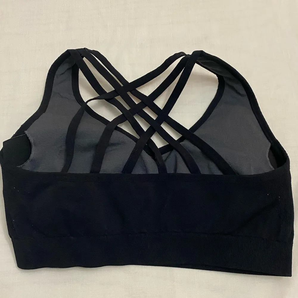 Women’s Sports Bra Black Size M - Image 4