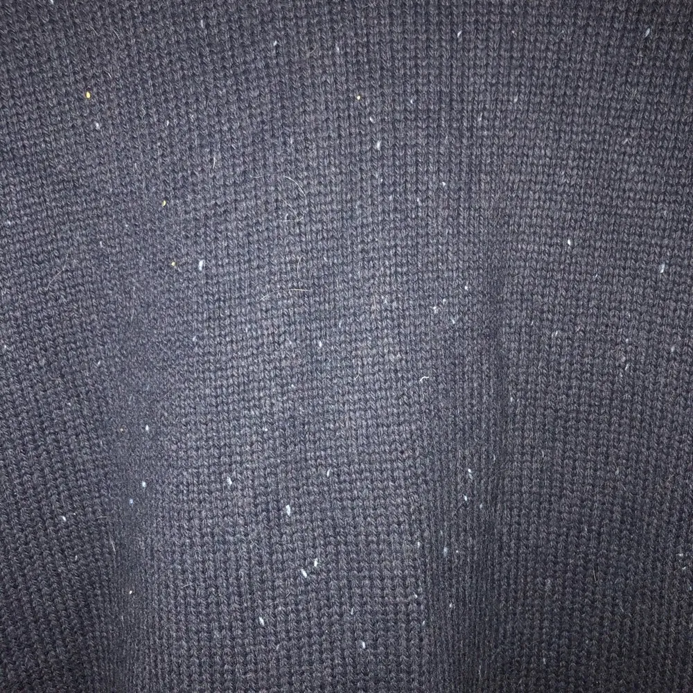 Chaps v neck sweater - Image 2