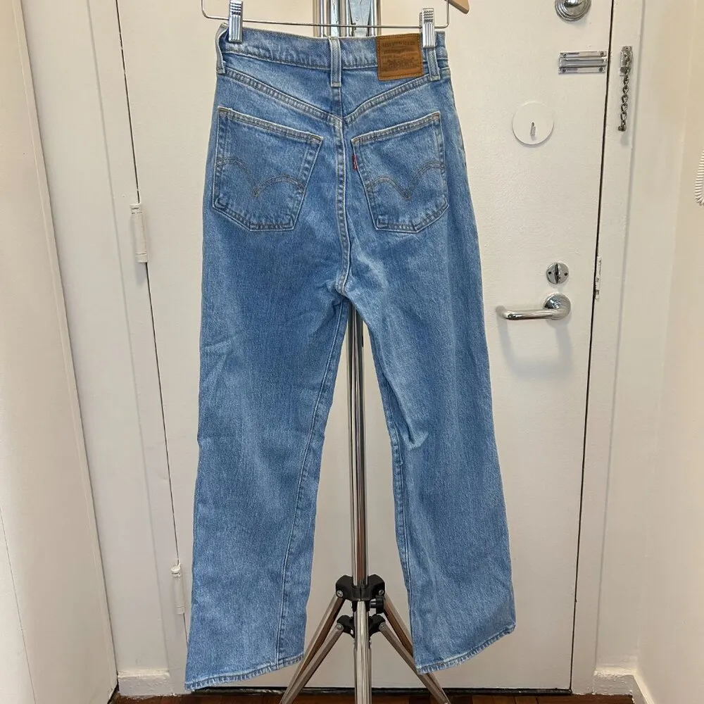 Levi's X Revolve Ribcage Straight Ankle Jeans in Jazz Time with Distressing - Image 9