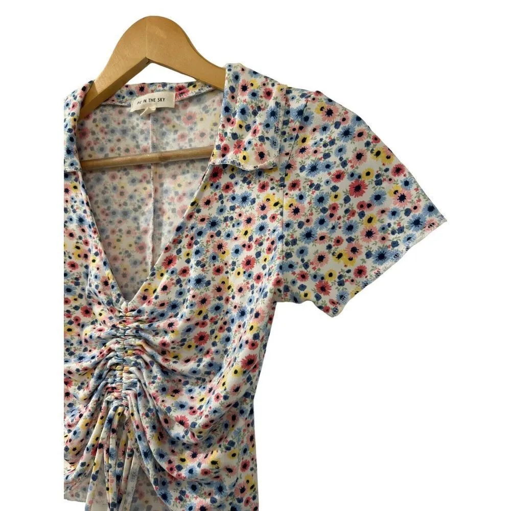 Pie In The Sky Juniors Solid Floral Cropped Front Ruched Collared Top, Small - Image 2