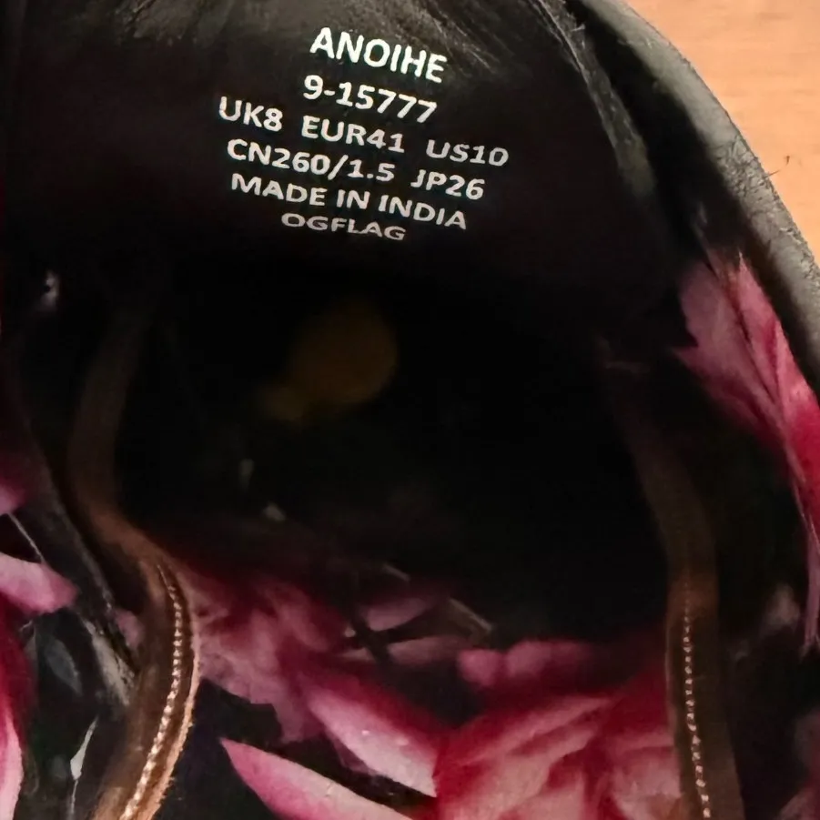 Ted Baker Anoihe Wingtip Oxfords Black Patent Suede pink Laces Women Size 10 - Image 9