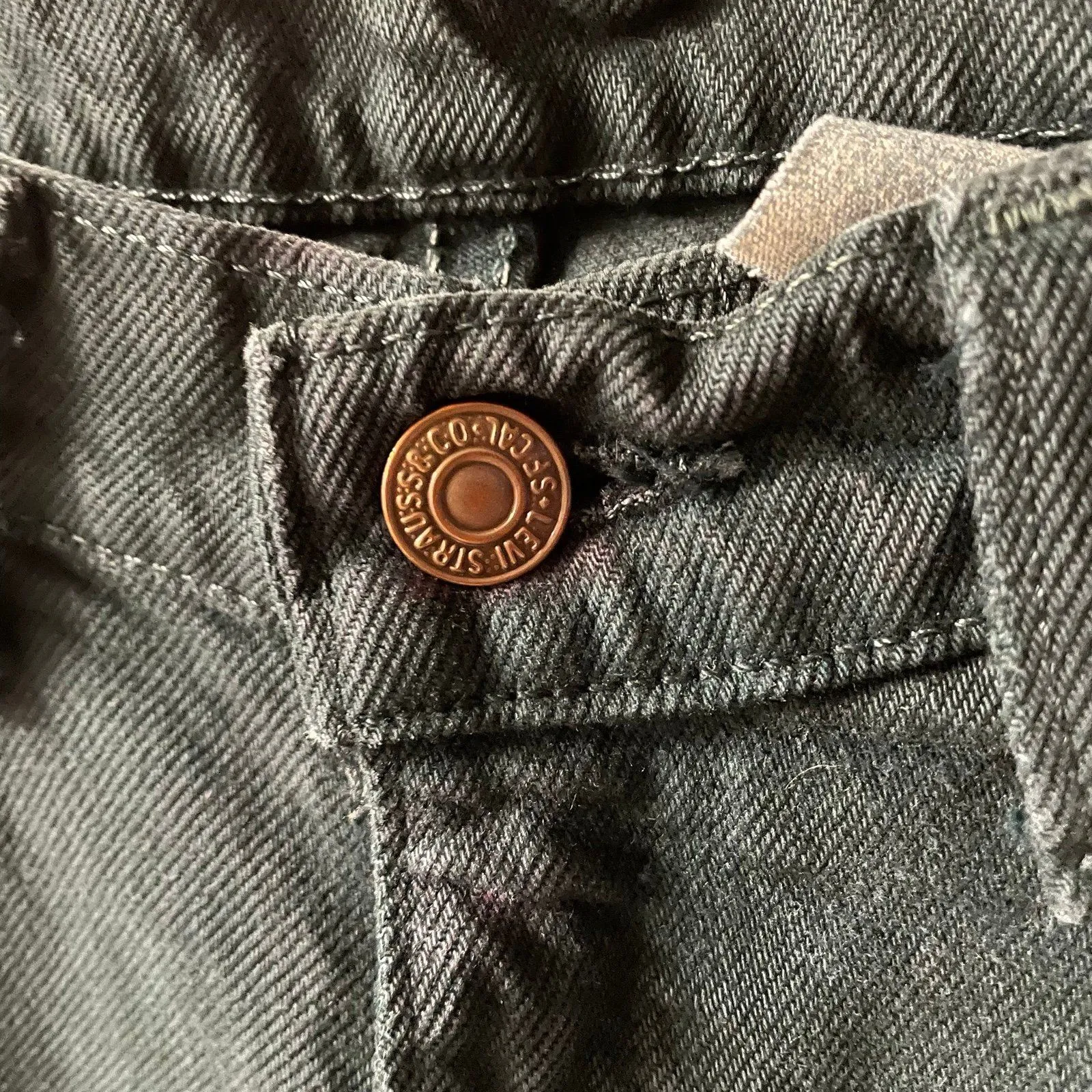 Vintage Levi’s 521 Hunter Green Tapered Leg Jeans 28” Waist EUC - Image 9