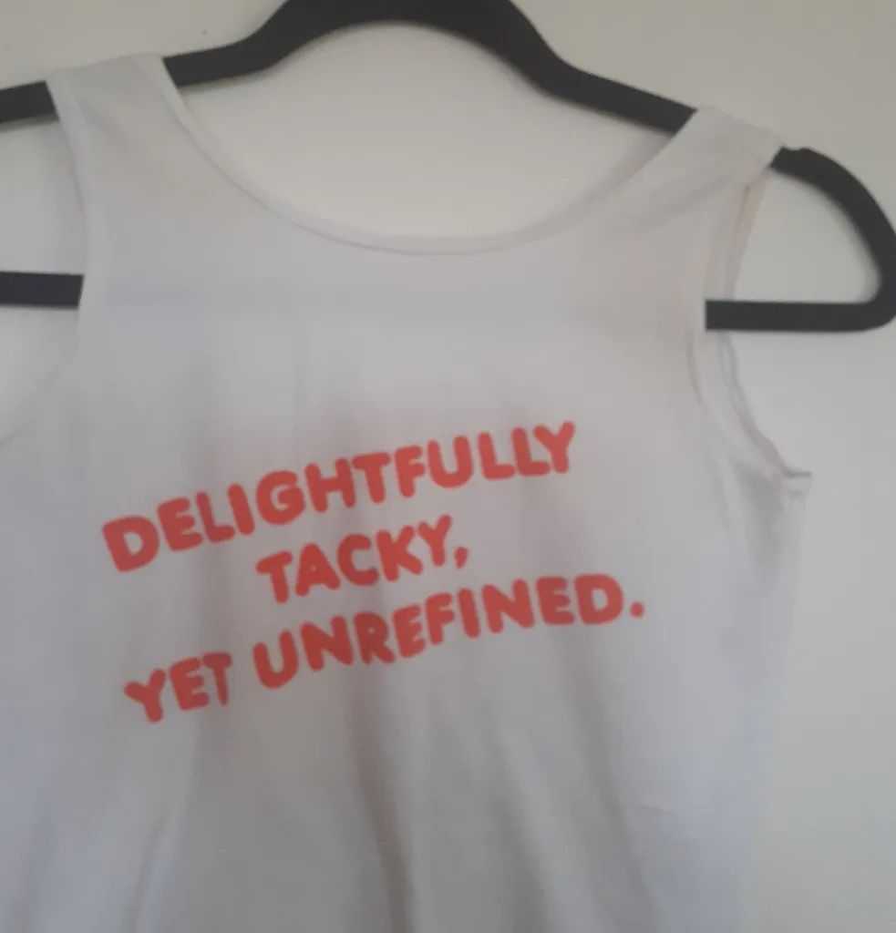 Hooters Worn White Womens Tank Top From Fort Lauderdale Florida Size Small - Image 4