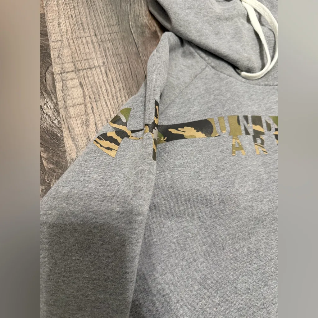 Under Armour Sweatshirt - Image 3