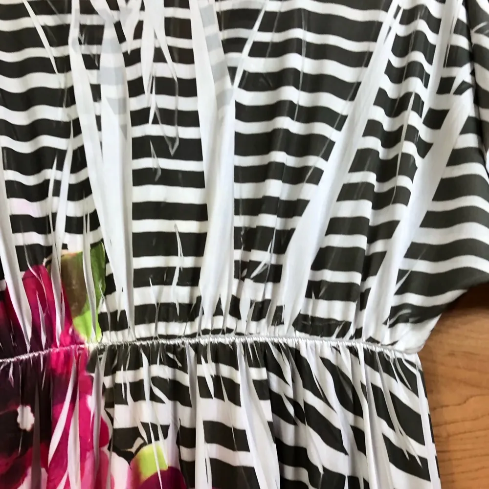 Mi Manchu Short Sleeve Super Deep V - Image 7