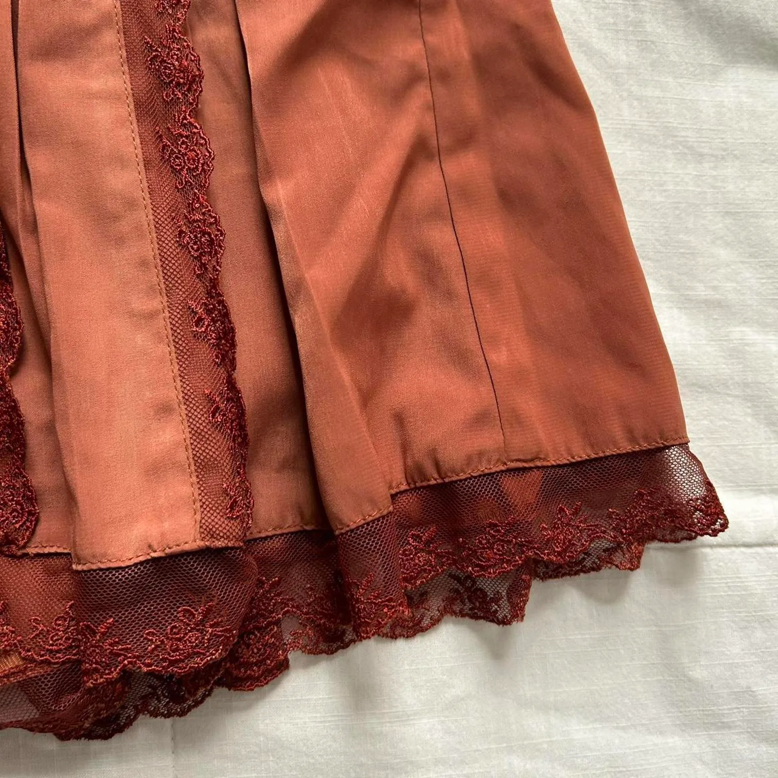 Axes Femme orange lace pleated skirty shorts skort Size medium Brown - Image 3