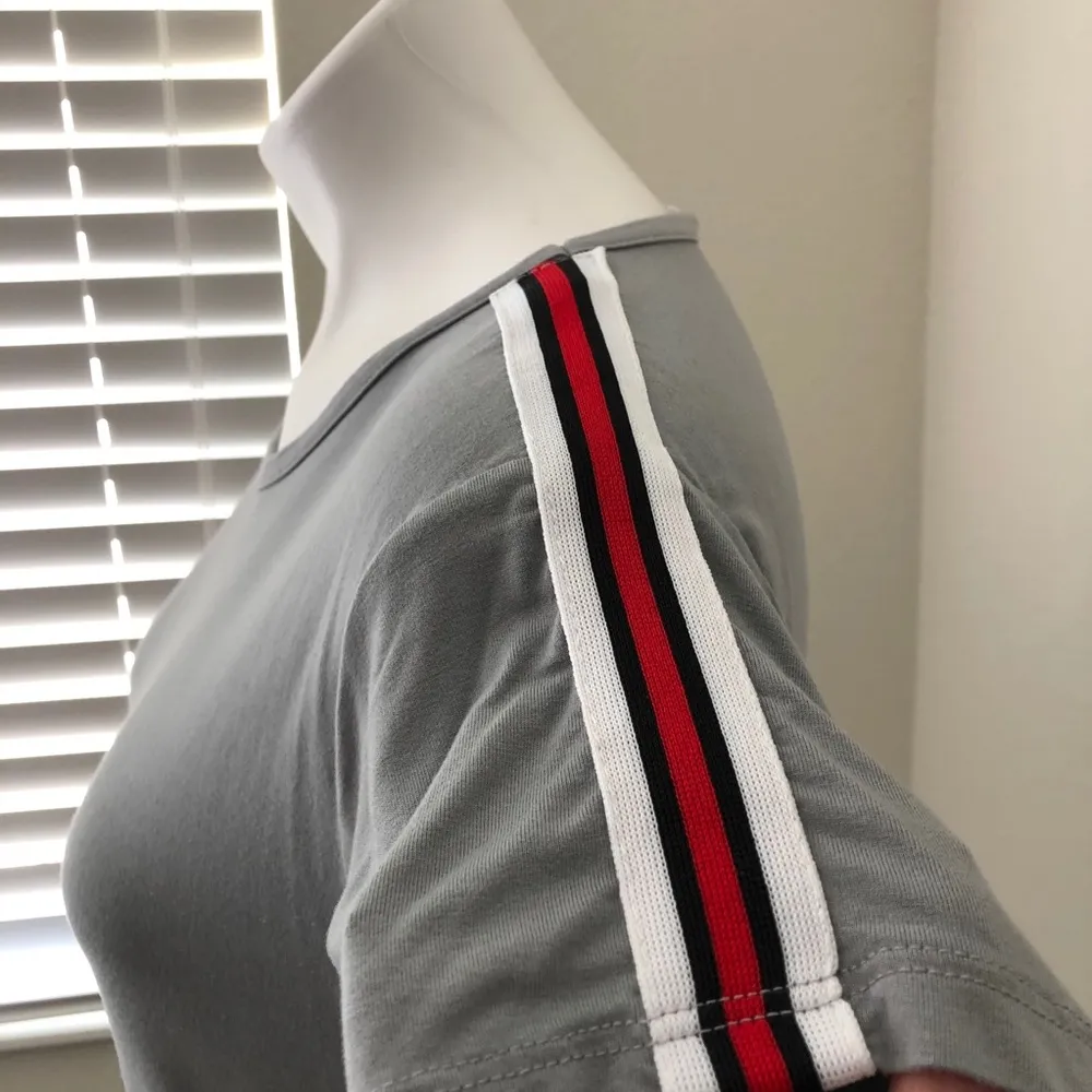 Don’t Ask Why (AEO) Gray Tee One Size - Image 6