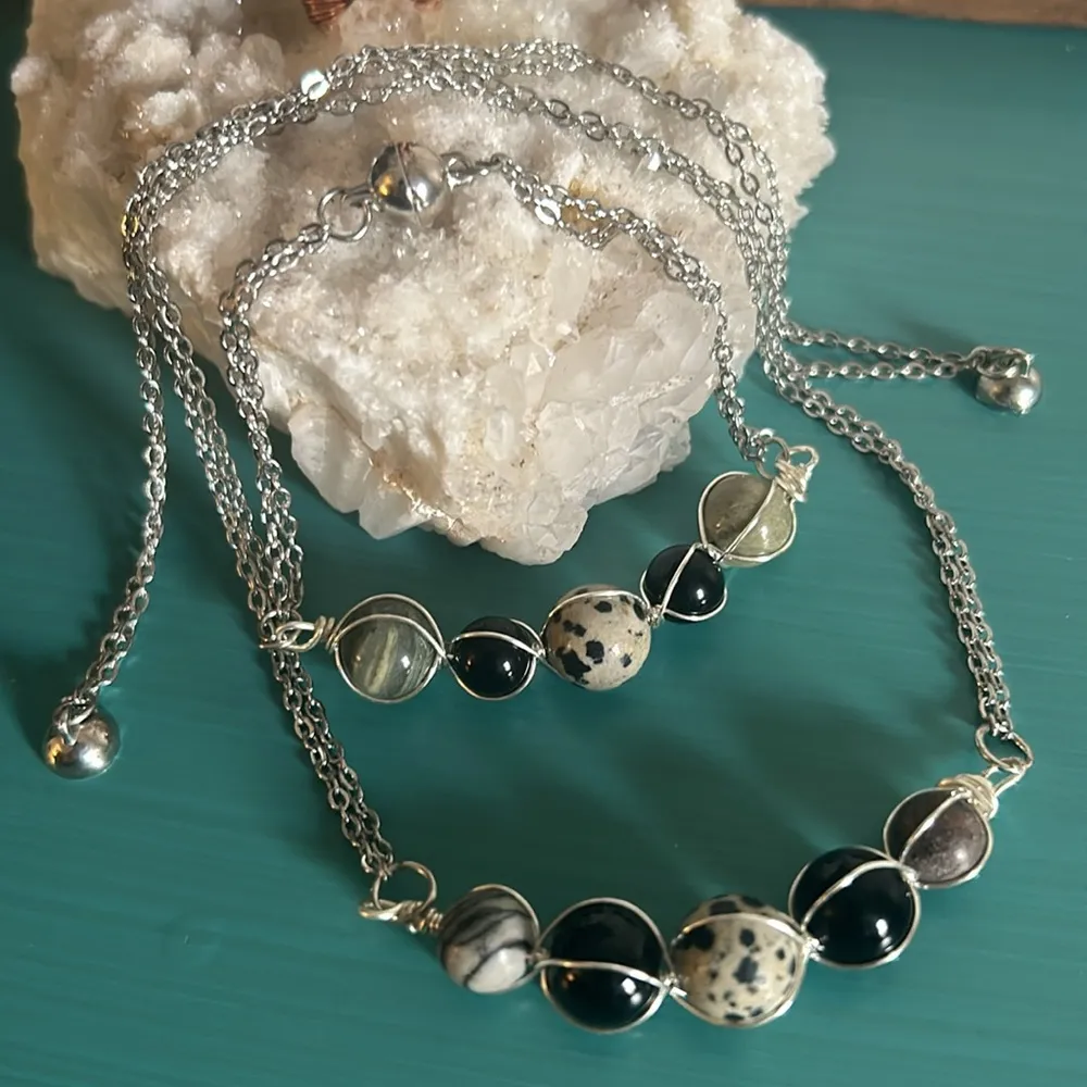 Hand Crafted Wire Wrapped Gemstone Crystal Beads Bar Necklace Bracelet Set Gray - Image 9