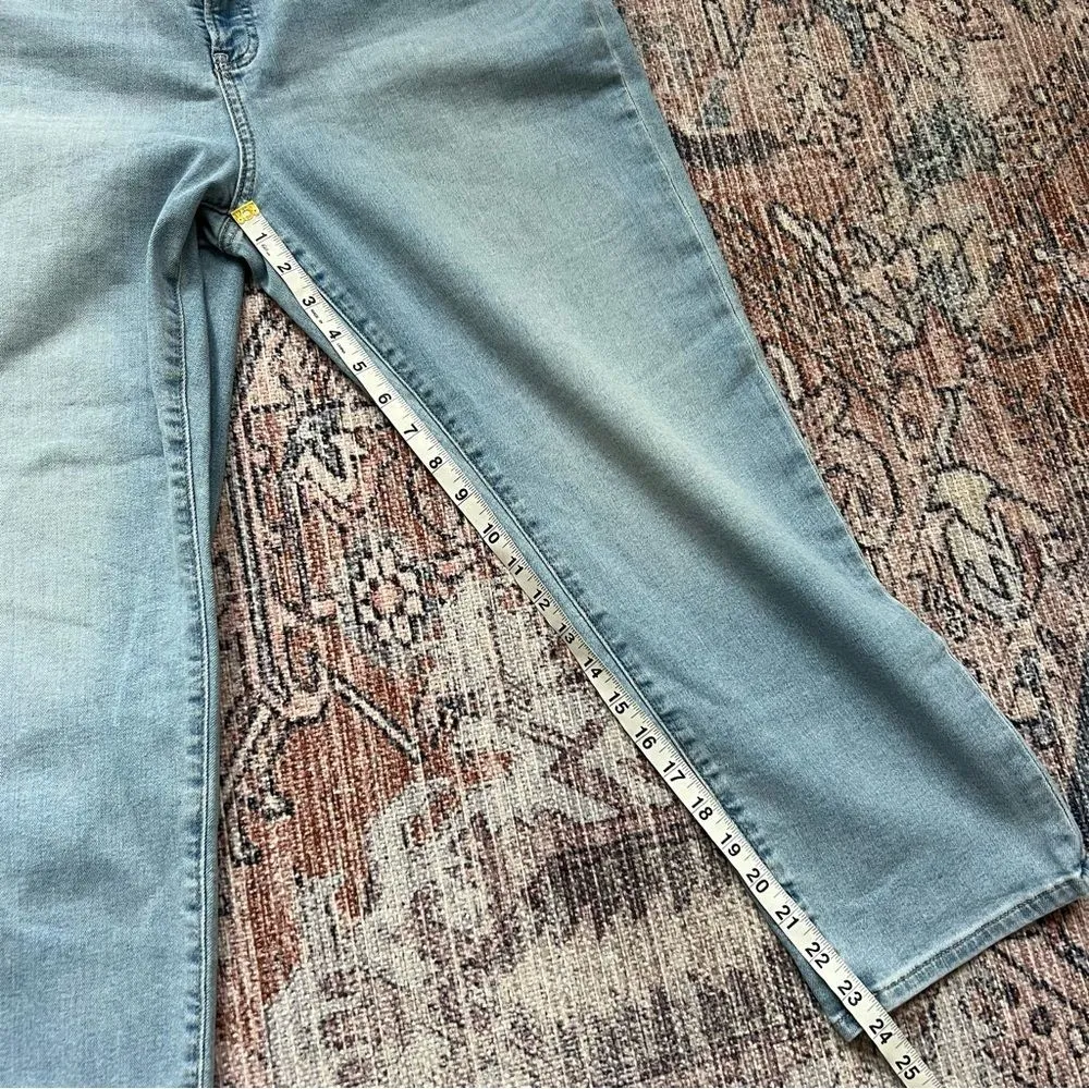 Chico’s NWT So Slimming Girlfriend Cropped Jeans in Cerulean Indigo Size 2.5 14 - Image 6