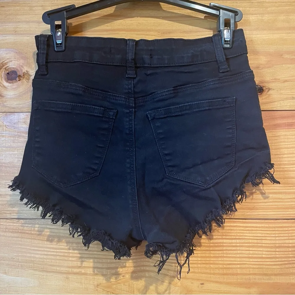 Kancan Black Stretchy Raw Hem High Rise Denim Jean Shorts 3 25 - Image 4