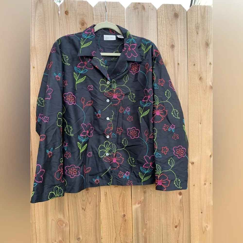 Studio Works silk black Neon floral  embroidered button top ‎ Size Large Button - Image 2