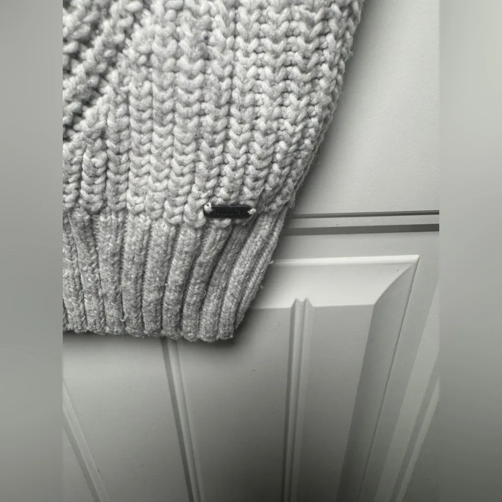 Hollister Light Gray Cable-knit Crewneck Sweater - Image 3