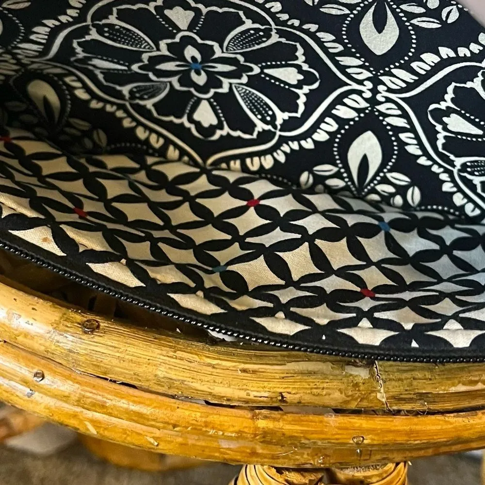 Vera Bradley Barcelona Knot Just a Clutch Black And‎ White Handbag - Image 5