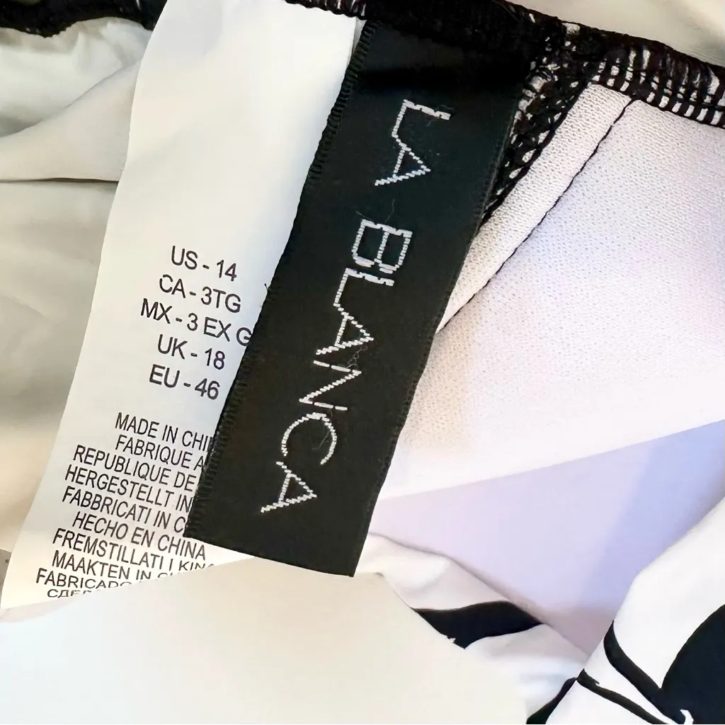 NWT La Blanca Moonlit Silhouette Black Twist Front Tankini Swim Top - Size: 14 - Image 7