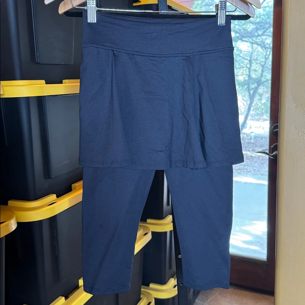 Dona Jo Skirted Capri (Black) Size Small (1) Black - Image 7