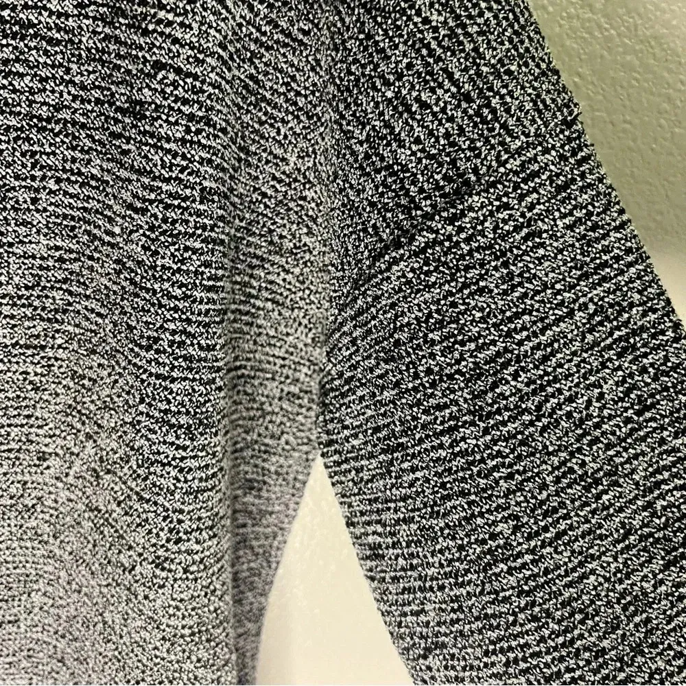 Lou & grey for Loft grey and black boucle hoodie sweatshirt women’s small warm - Image 5