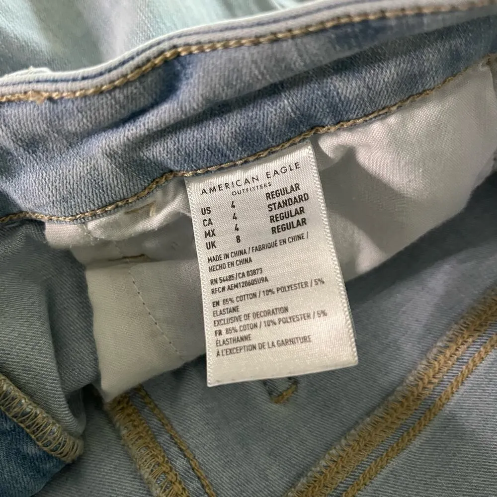 American Eagle Outfitters LightWash Super Hi-Rise Jegging Crop Distressed Size 4 - Image 8