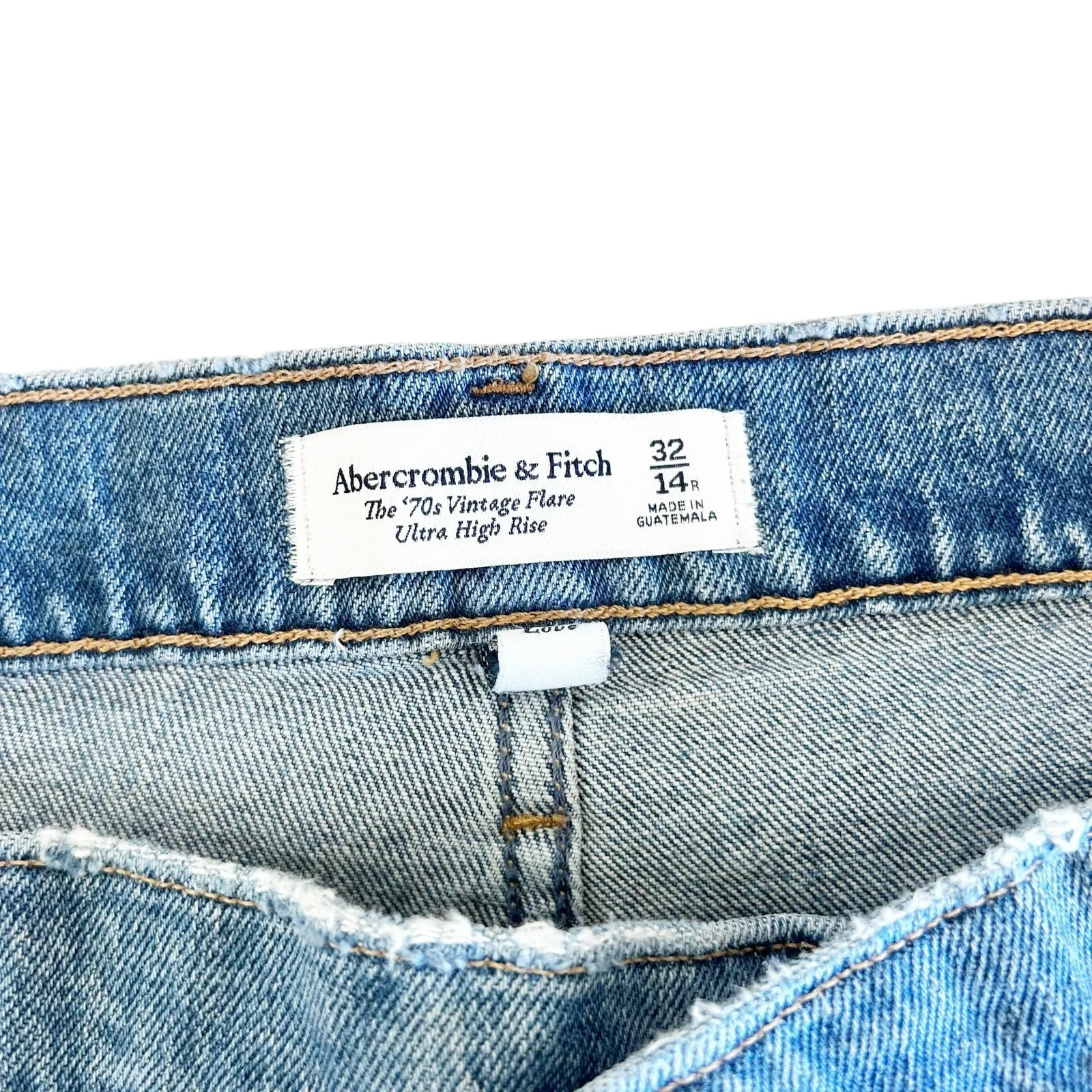 Abercrombie 70s Vintage Flare Ultra High Rise Jeans Sz 32 - Image 2