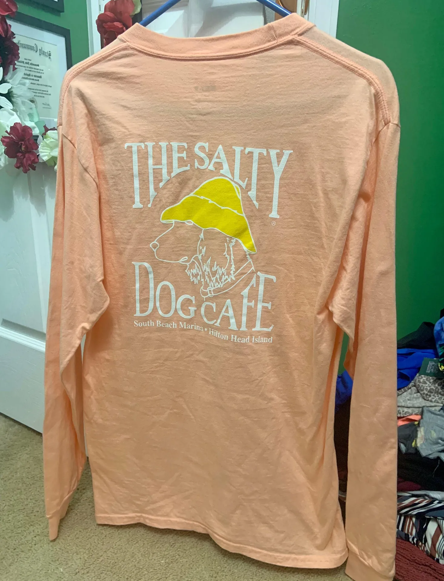 Size M Salty Dog Cafe Tee! - Image 2
