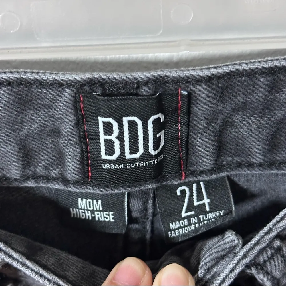 BDG Urban Outfitters Women Black Denim Mom High-Rise Jeans size 24. - Image 3