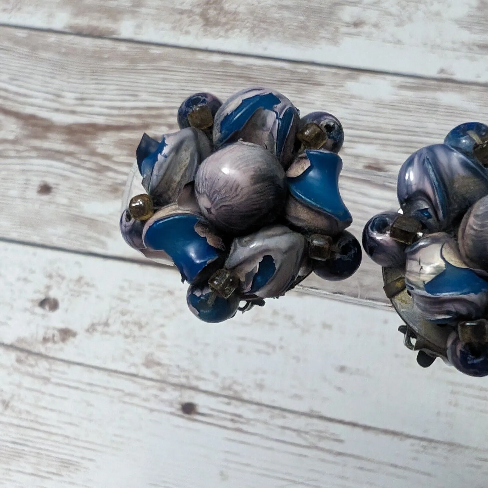 Vintage Clip On Earrings - Image 3