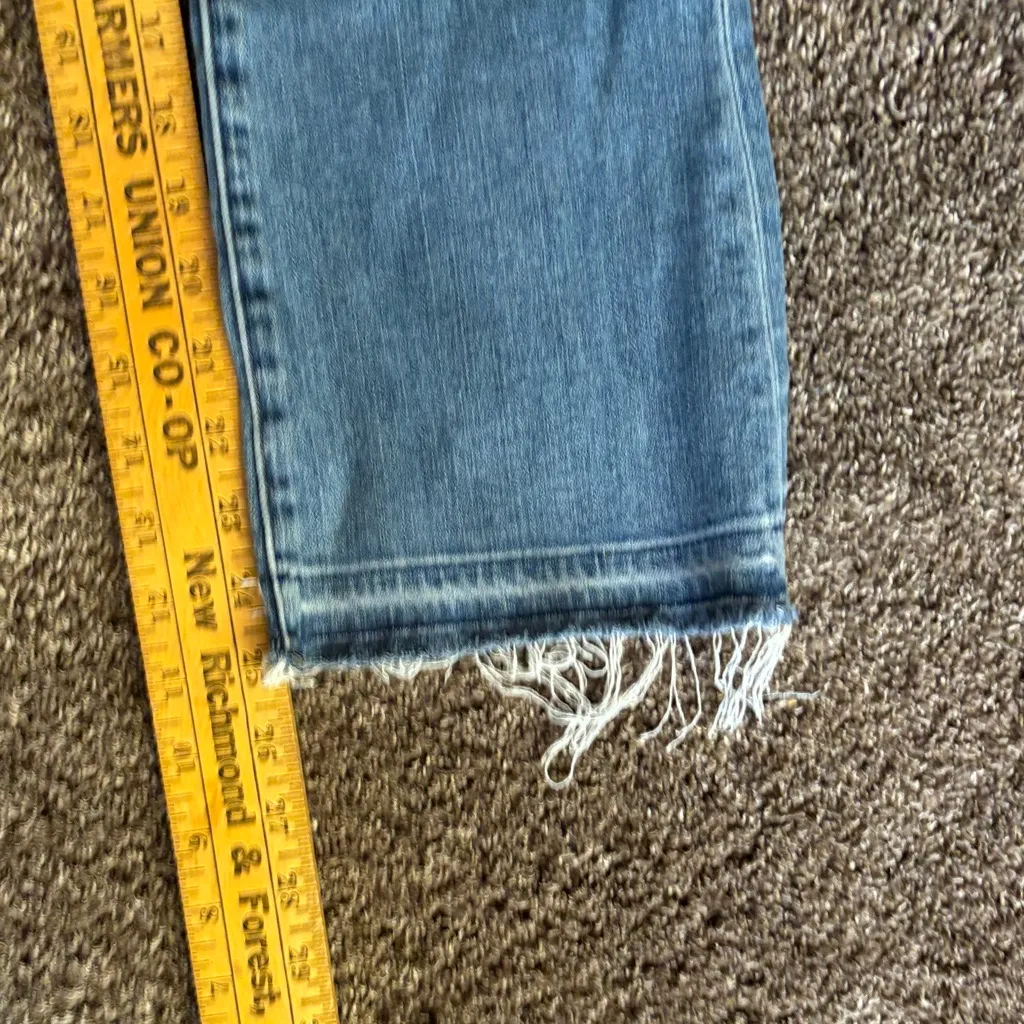 frame denim  Light Blue Distressed Le crop mini boot - Image 3