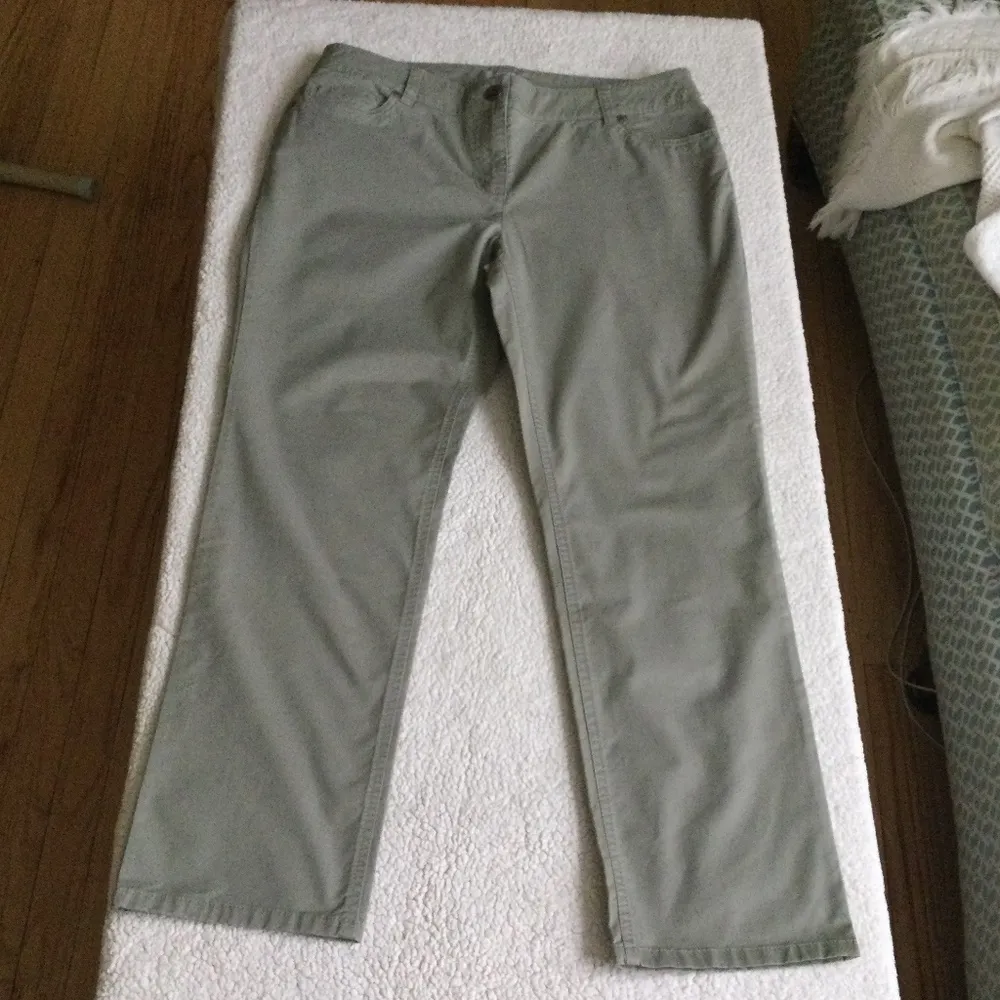 Olive Green Pants Stretch - Sz Chicos 2 Short - Image 8