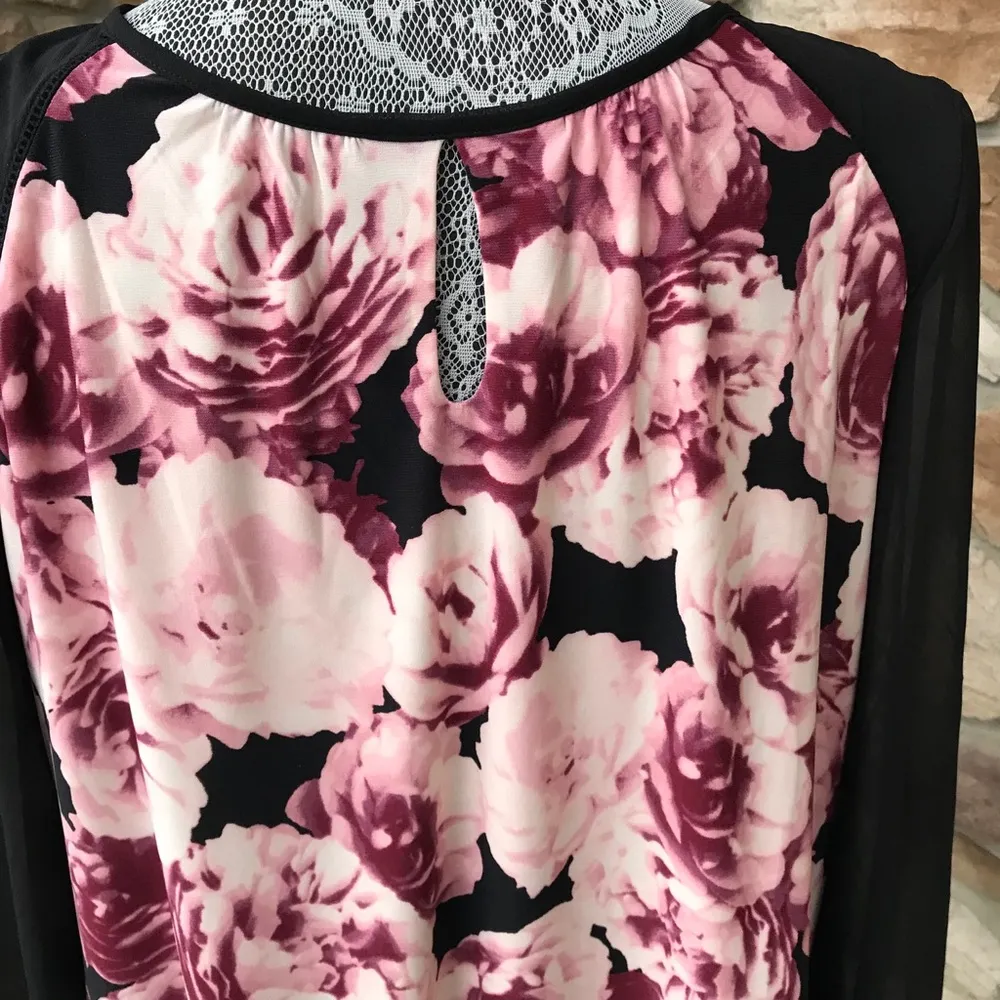 Dress Barn Floral Top - Image 7