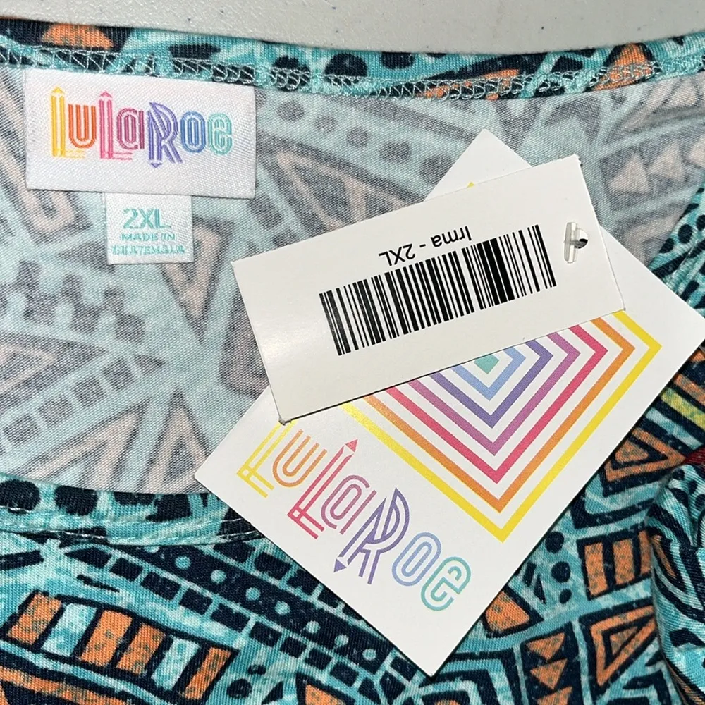 LuLaRoe NWT 2XL Blue Geometric Print Mid Length Sleeve Irma Tunic Knit Top Shirt - Image 5