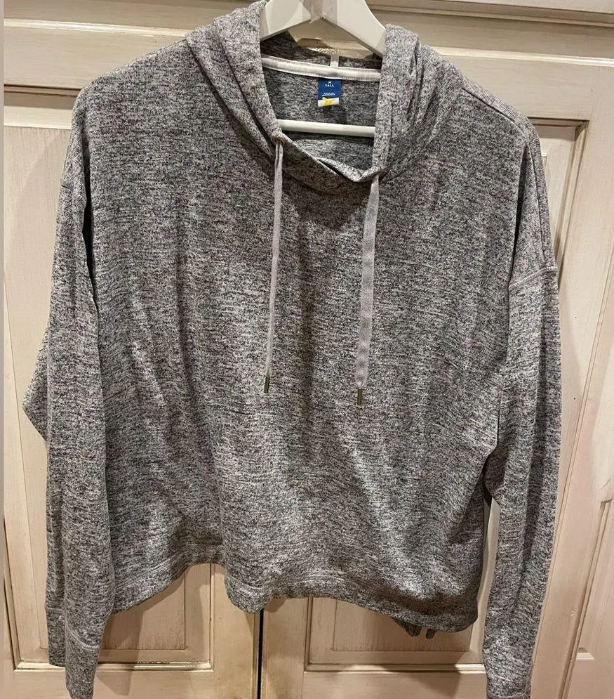 Old Navy super soft cropped hoodie - Image 2
