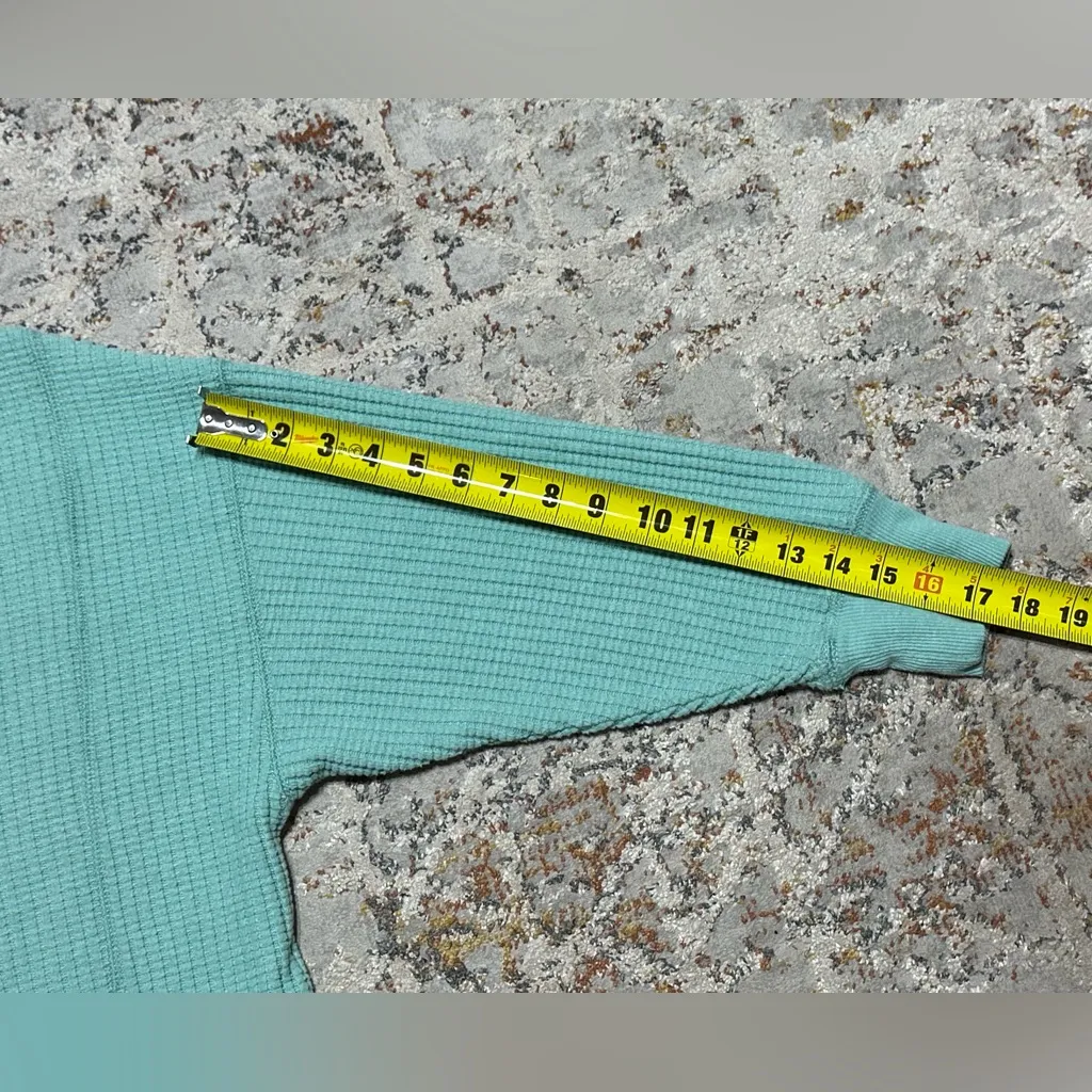 American Eagle AE Big Hug V-Neck Waffle Sweatshirt mint green oversized Medium - Image 9