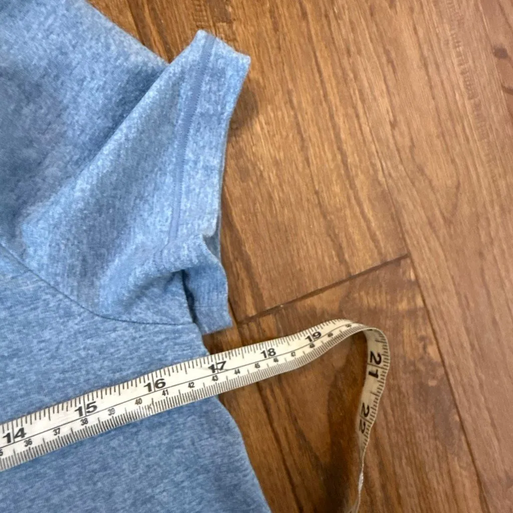 Athleta uptempo blue rounded hem athletic tshirt small - Image 8