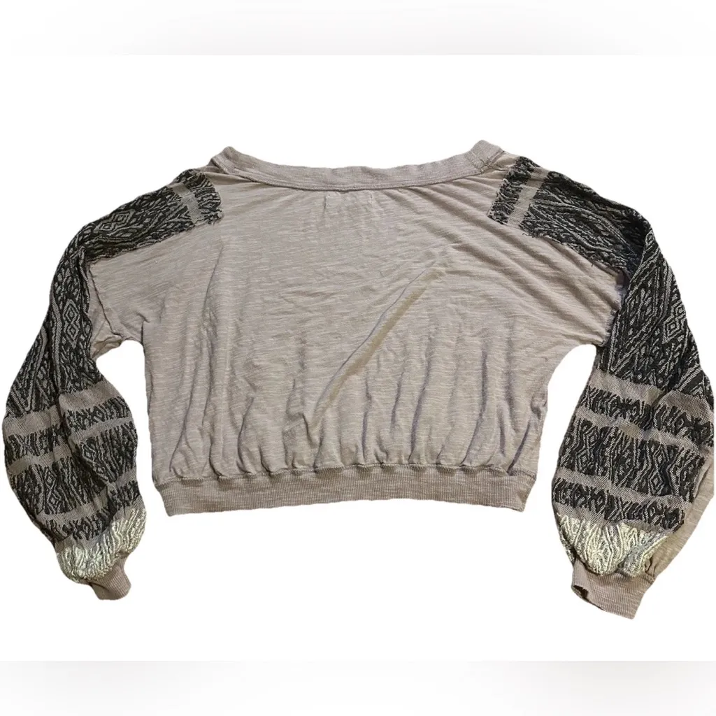 Free People Lilac Embroidered Sleeves Oversized Off-Sholder Crop Sweater Sz XS - Image 4