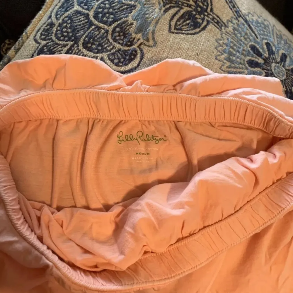 NWOT  Strapless Top Size Medium Peachy Orange - Image 11