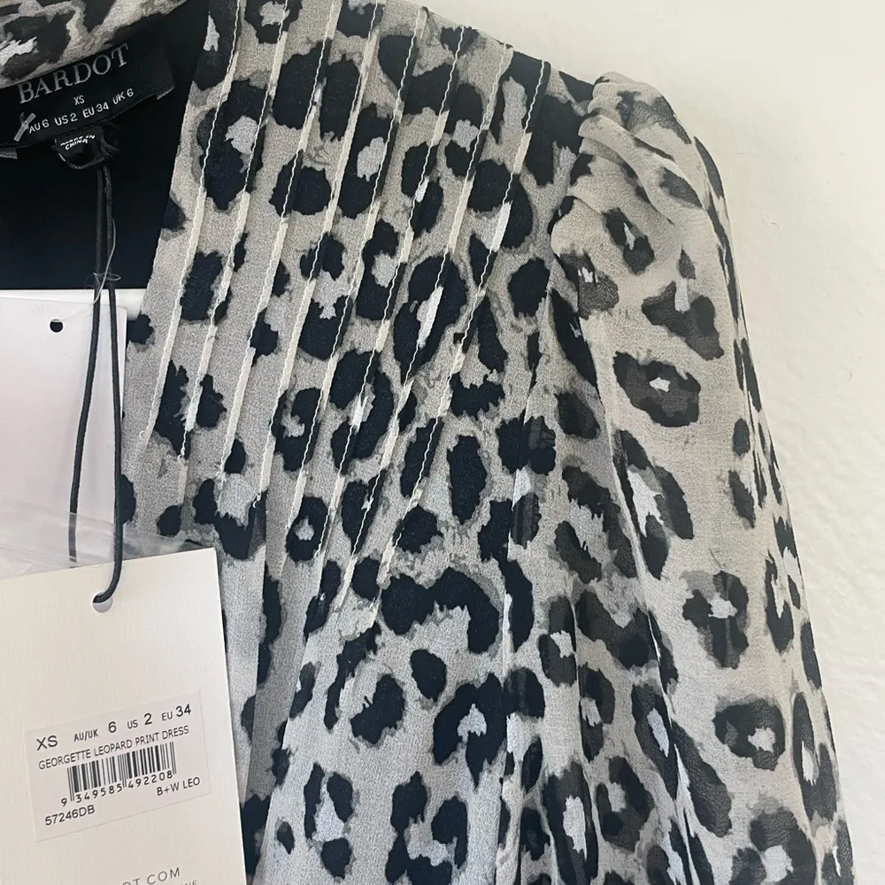 NWT reformation Bardot‎ Georgette Leopard Print Dress In B+W Leo Size XS - Image 7