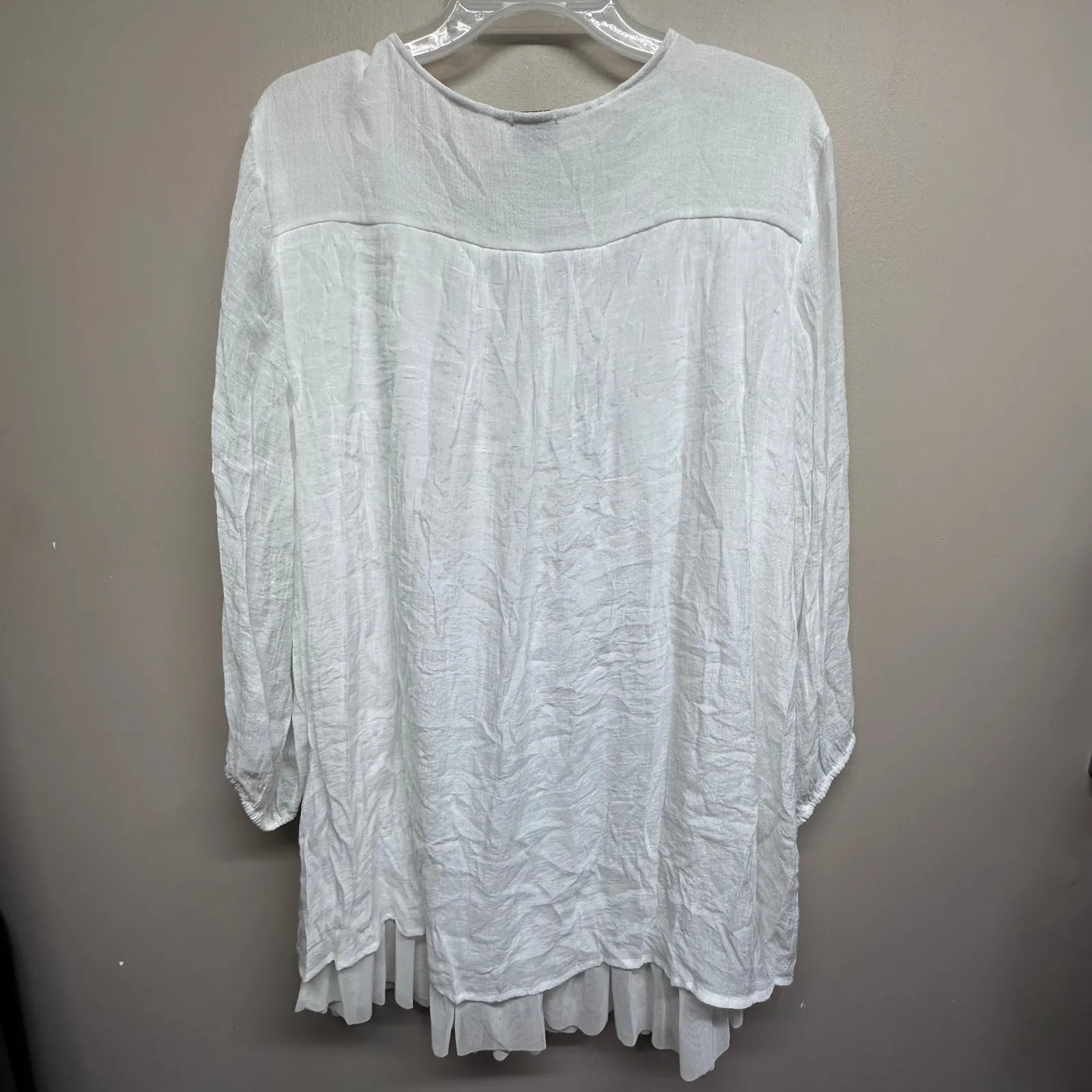 CALSTYLE White Beaded Neckline Tunic Top Plus Size 3XL Crinkle Gauze Ruffle Hem - Image 2