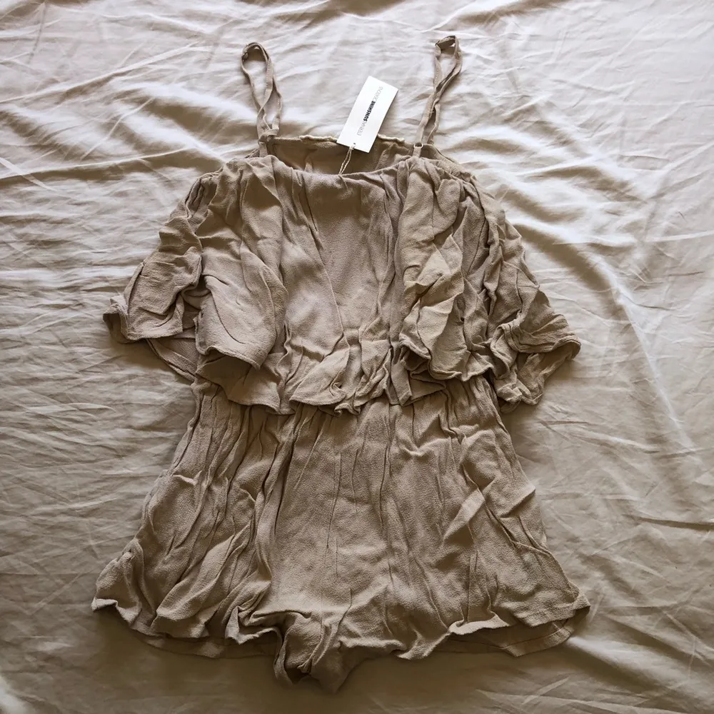 NWT Eternal Sunshine Creations Crochet Front Cream Boho Chic Romper XS / Small - Image 4