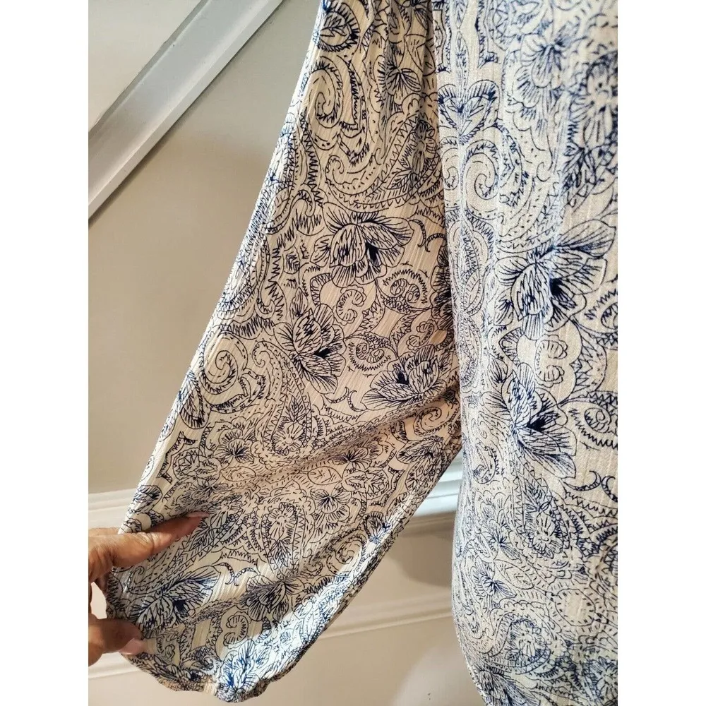 Blu Heaven Women's White Blue Paisley Rayon Long Sleeve Button Down Shirt Medium - Image 4