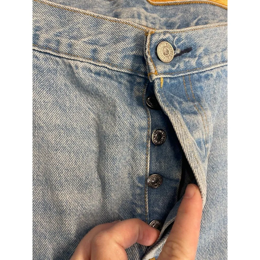 Levi's Jeans Shorts Womens 20W Blue Denim Distressed Casual Pockets Preppy B67 - Image 2