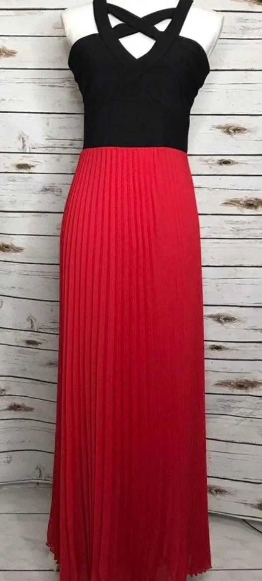 Red And Black Gown Juniors Size 9 - Image 3