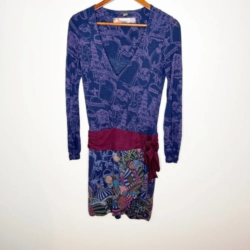 Desigual Fabiola dress long sleeve maroon tie waist v-neck pattern v-neck small - Image 2