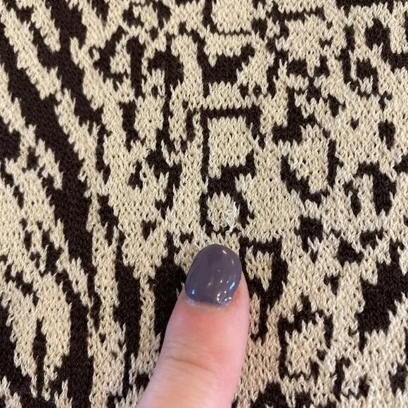 St. John Sport Vintage Wool Animal Print Sweater Jacket Full Zip Rare Pattern - Image 10